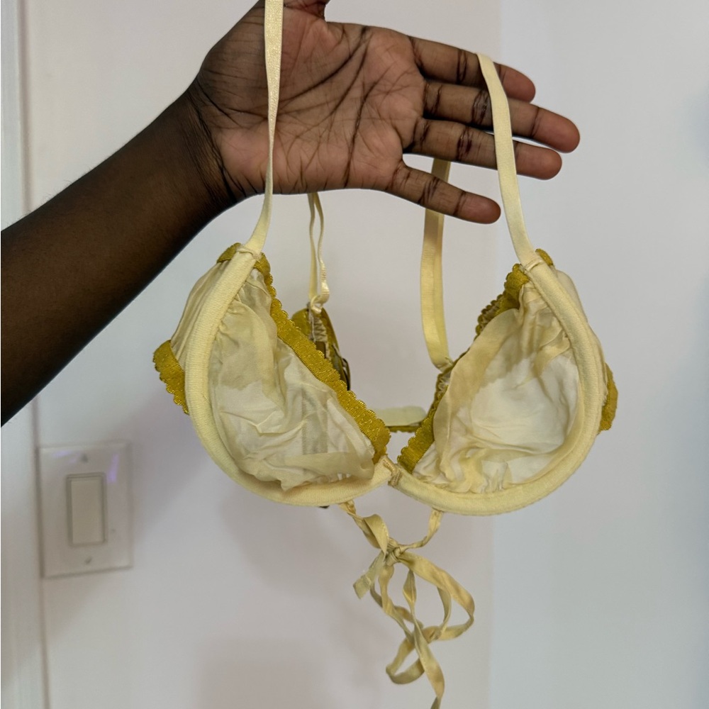 Skims romance mesh bra